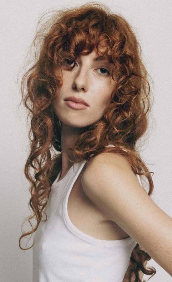 Anissa Rezaiguia<br /><span class="model-data-overview">EU 177cm | US 5’9.5»</span>